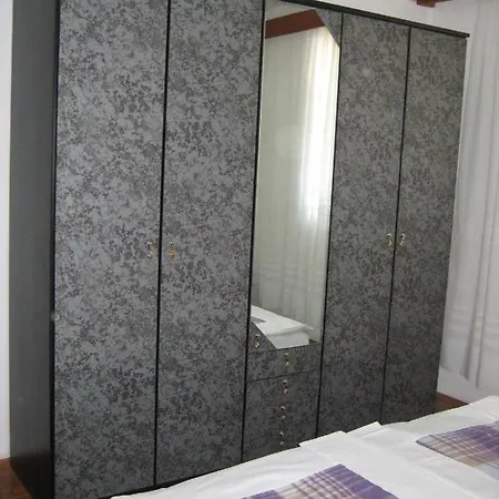 Apartment Dragica